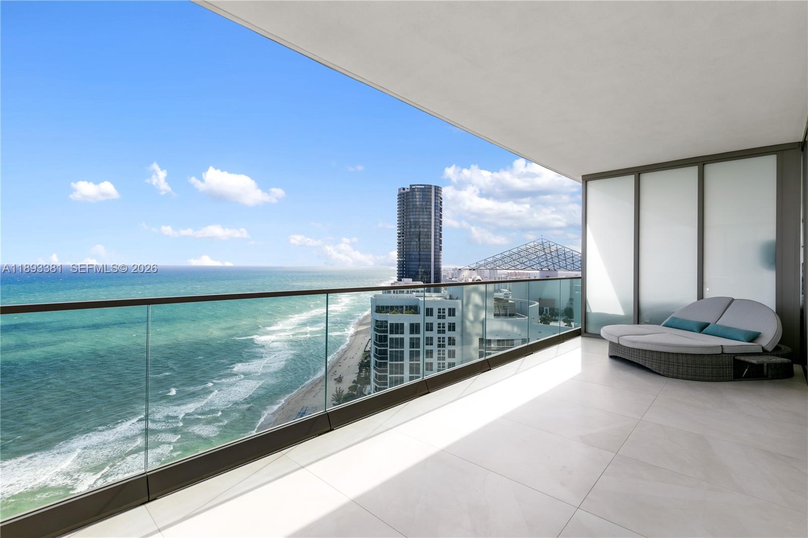18975 Collins Ave # 3402
