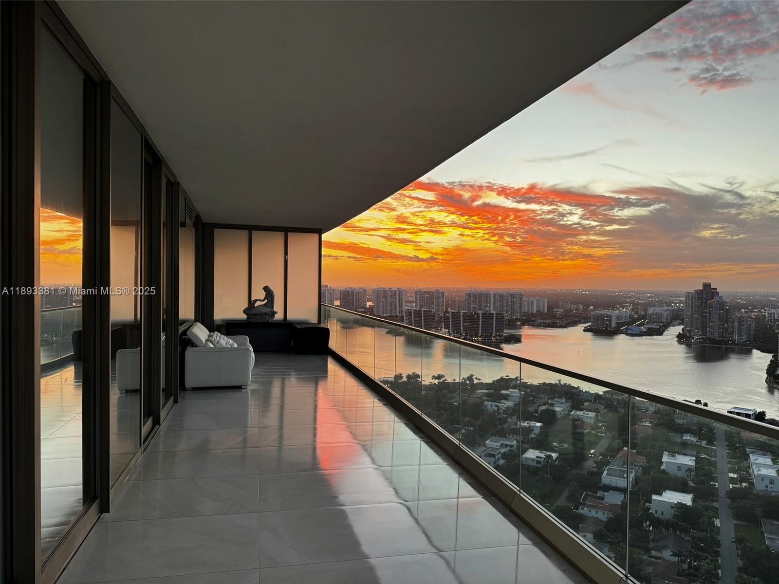 18975 Collins Ave # 3402
