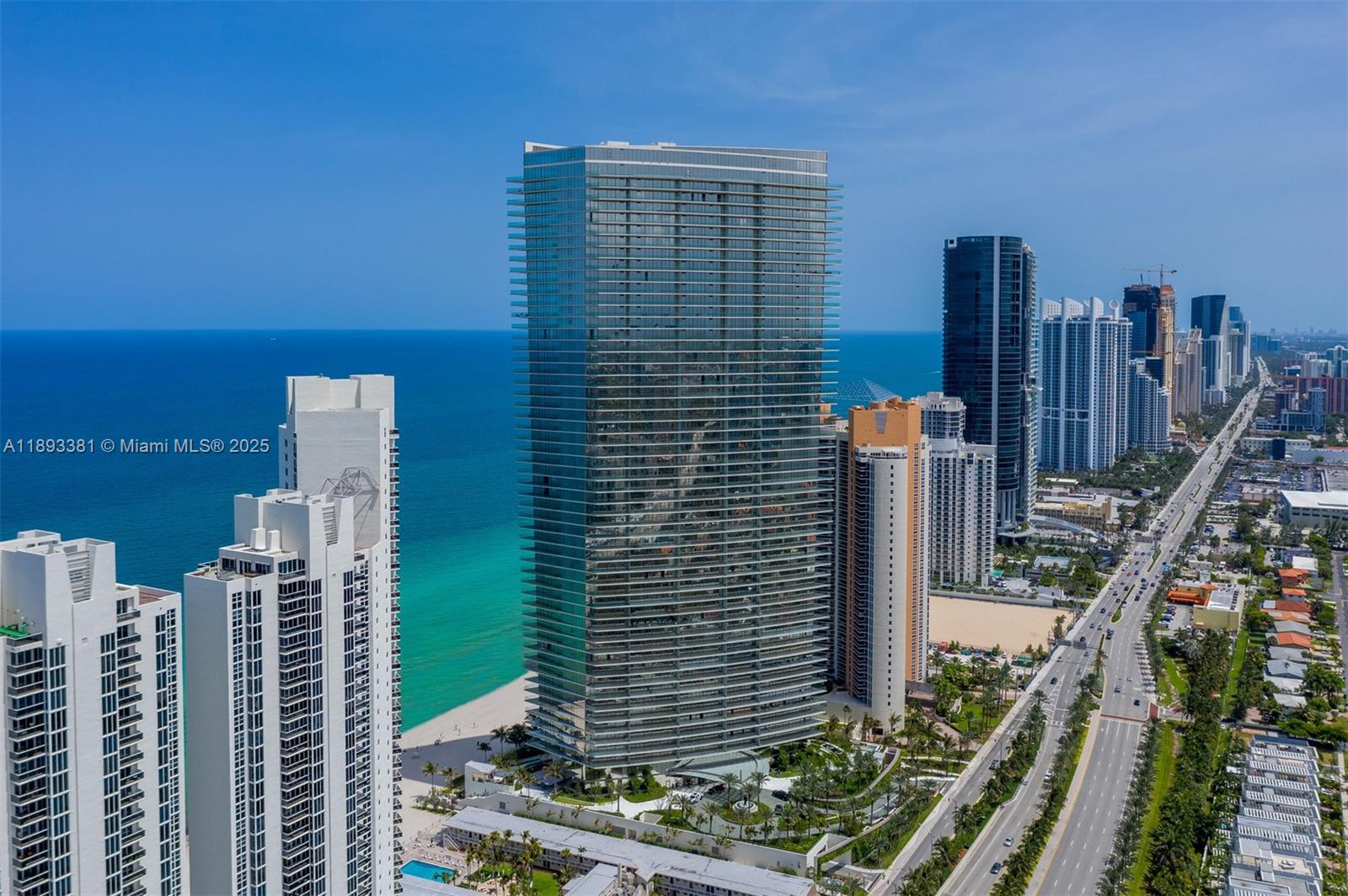 18975 Collins Ave # 3402