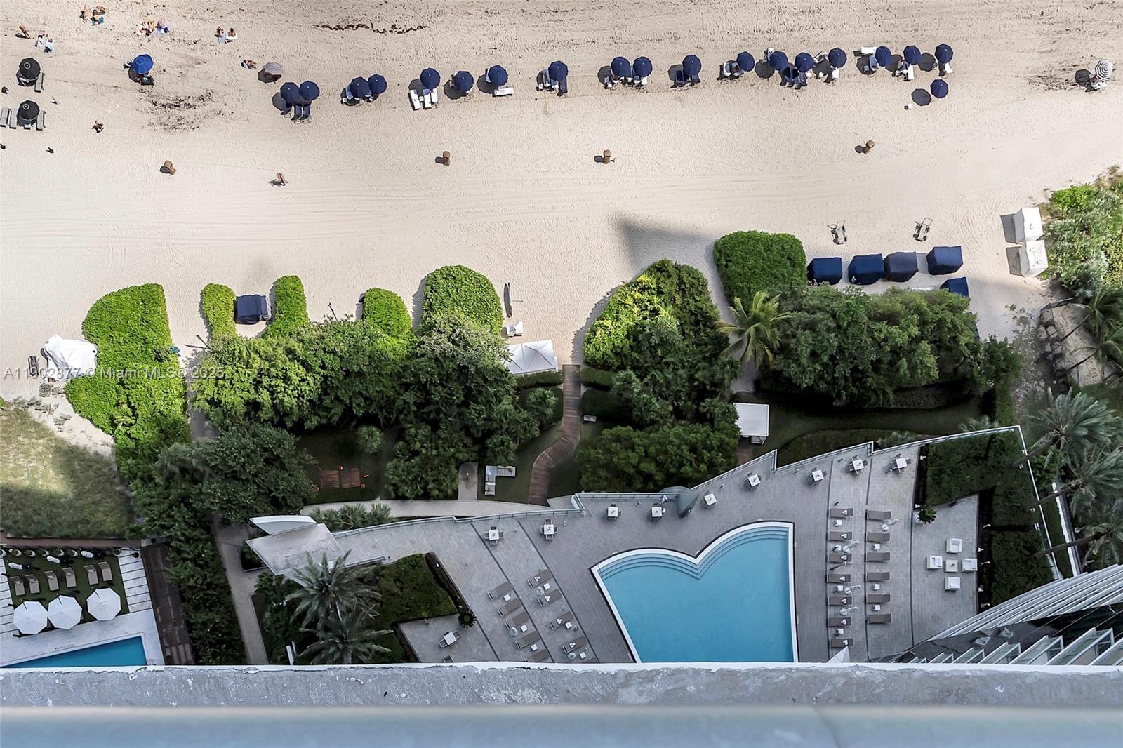 17121 Collins Ave # 2906