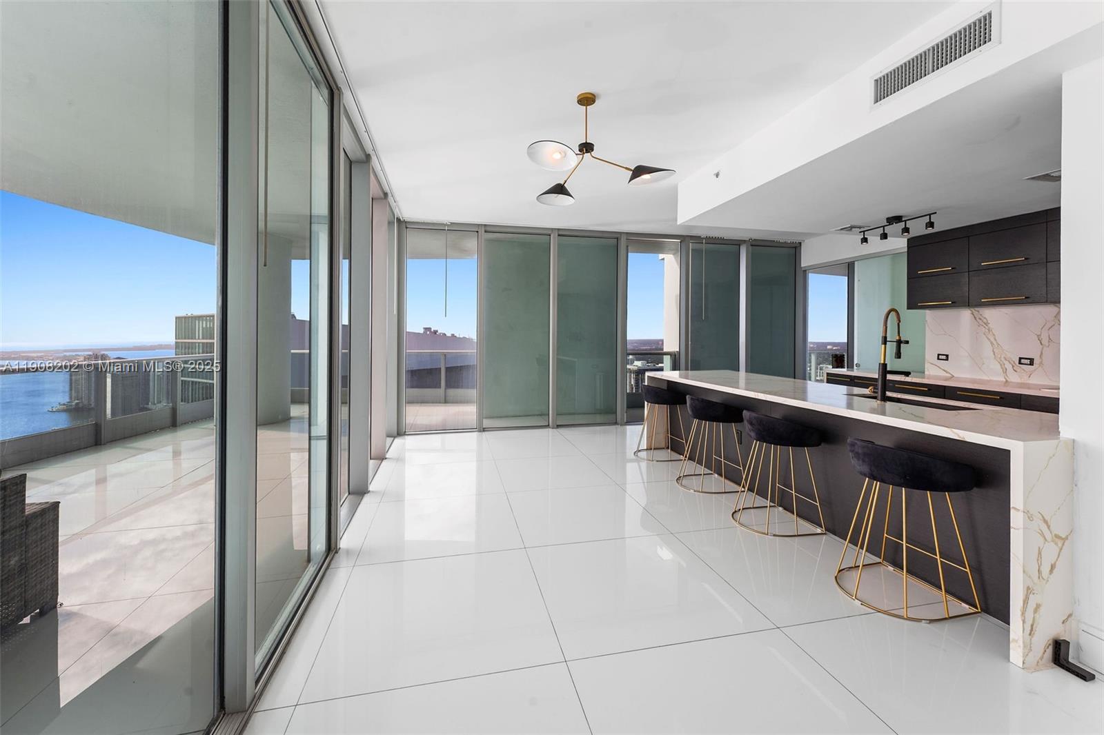 900 Biscayne Blvd Unit: PH6201