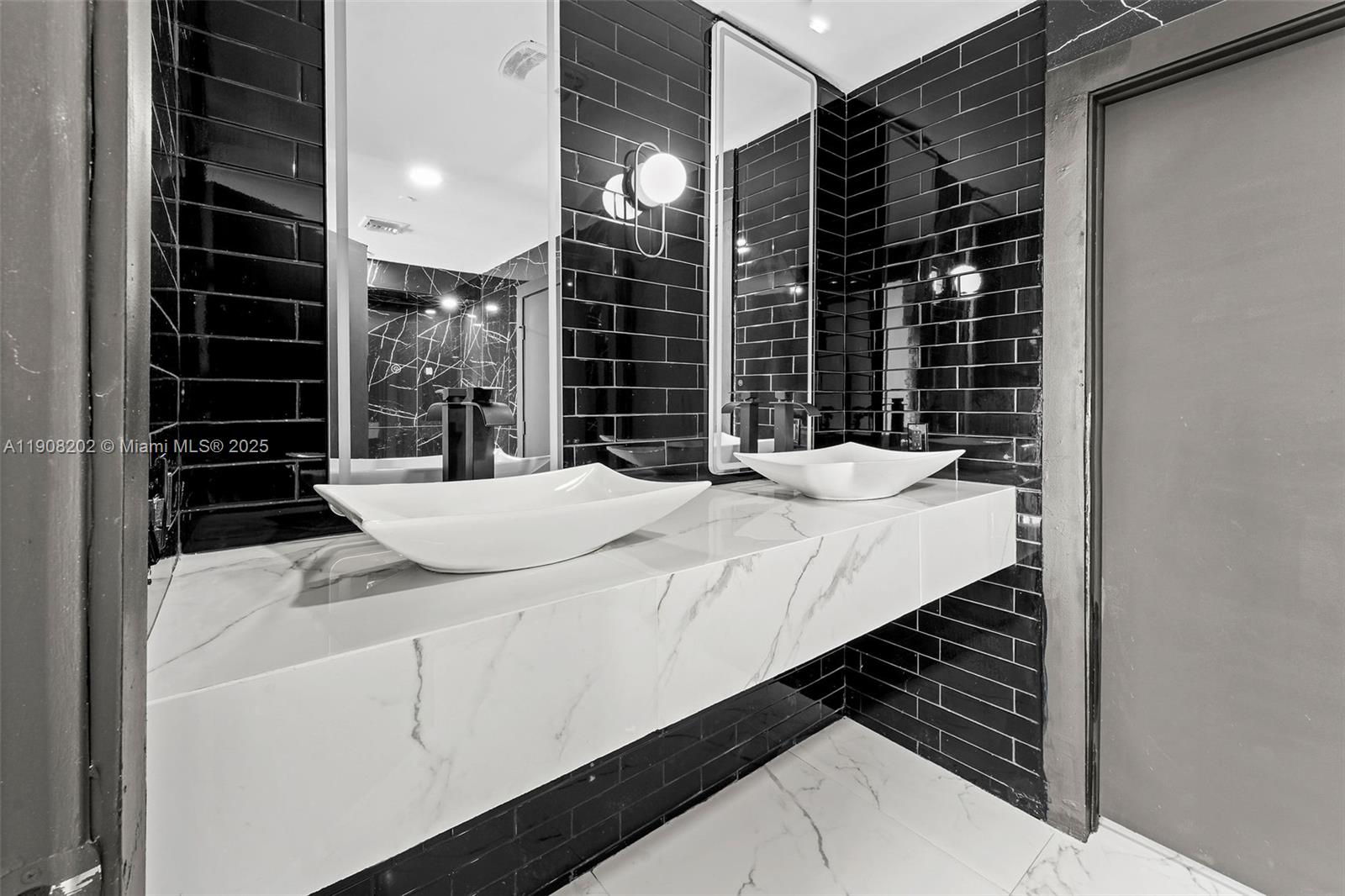 900 Biscayne Blvd Unit: PH6201