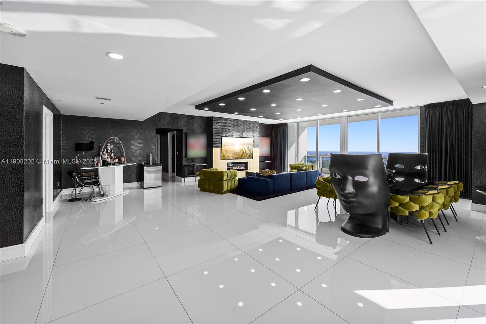 900 Biscayne Blvd Unit: PH6201