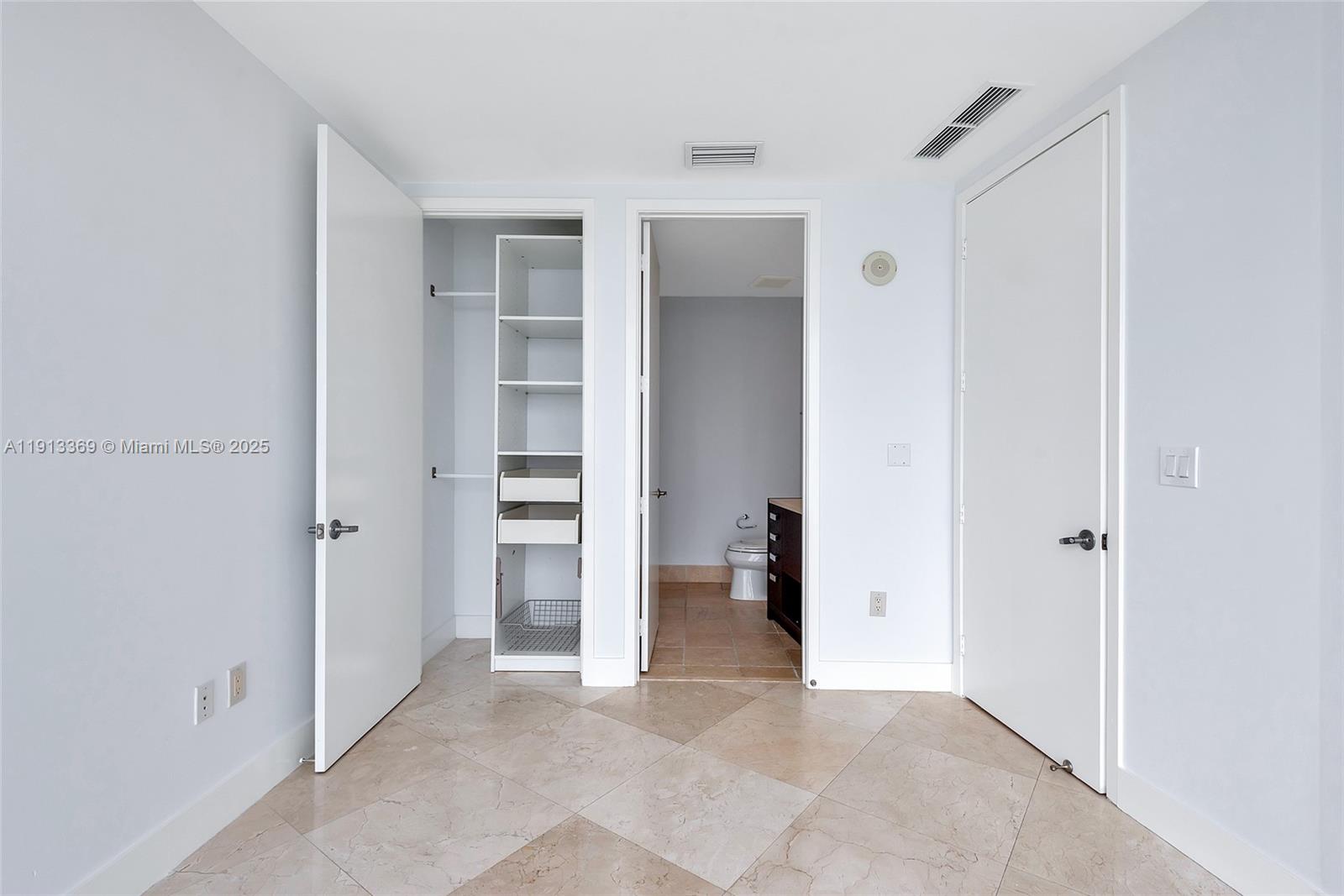 18201 Collins Ave # 4008