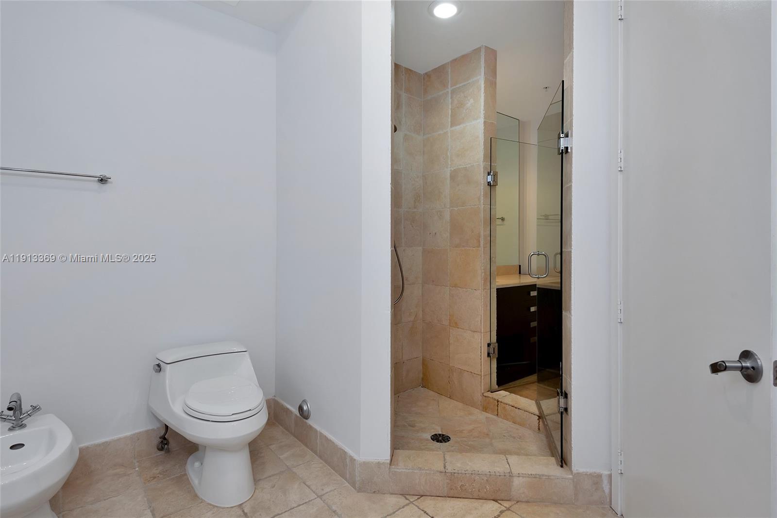 18201 Collins Ave # 4008