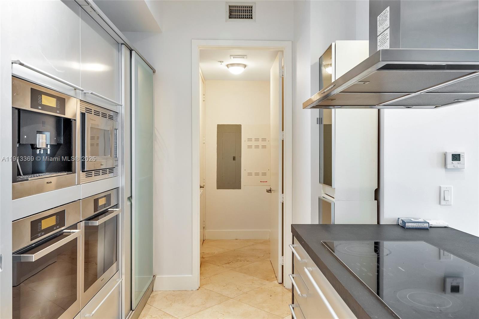 18201 Collins Ave # 4008