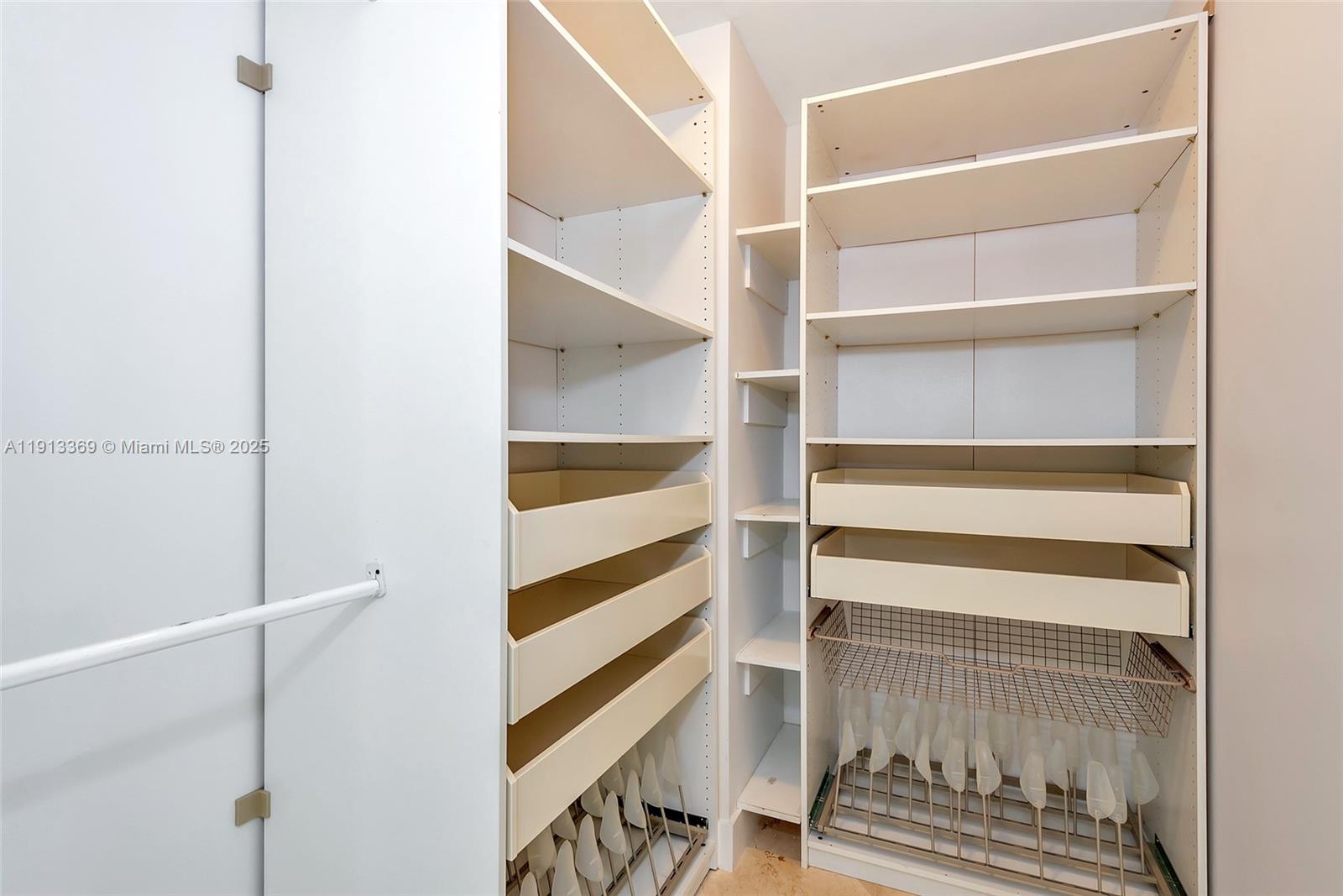 18201 Collins Ave # 4008