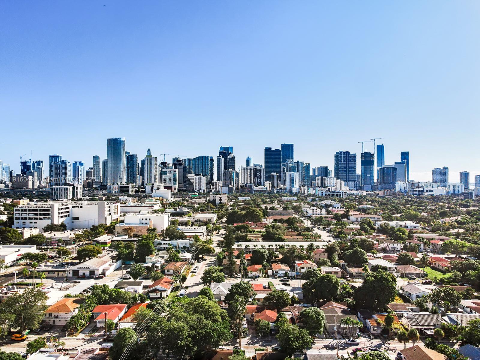 900 SW 8th St # 1208