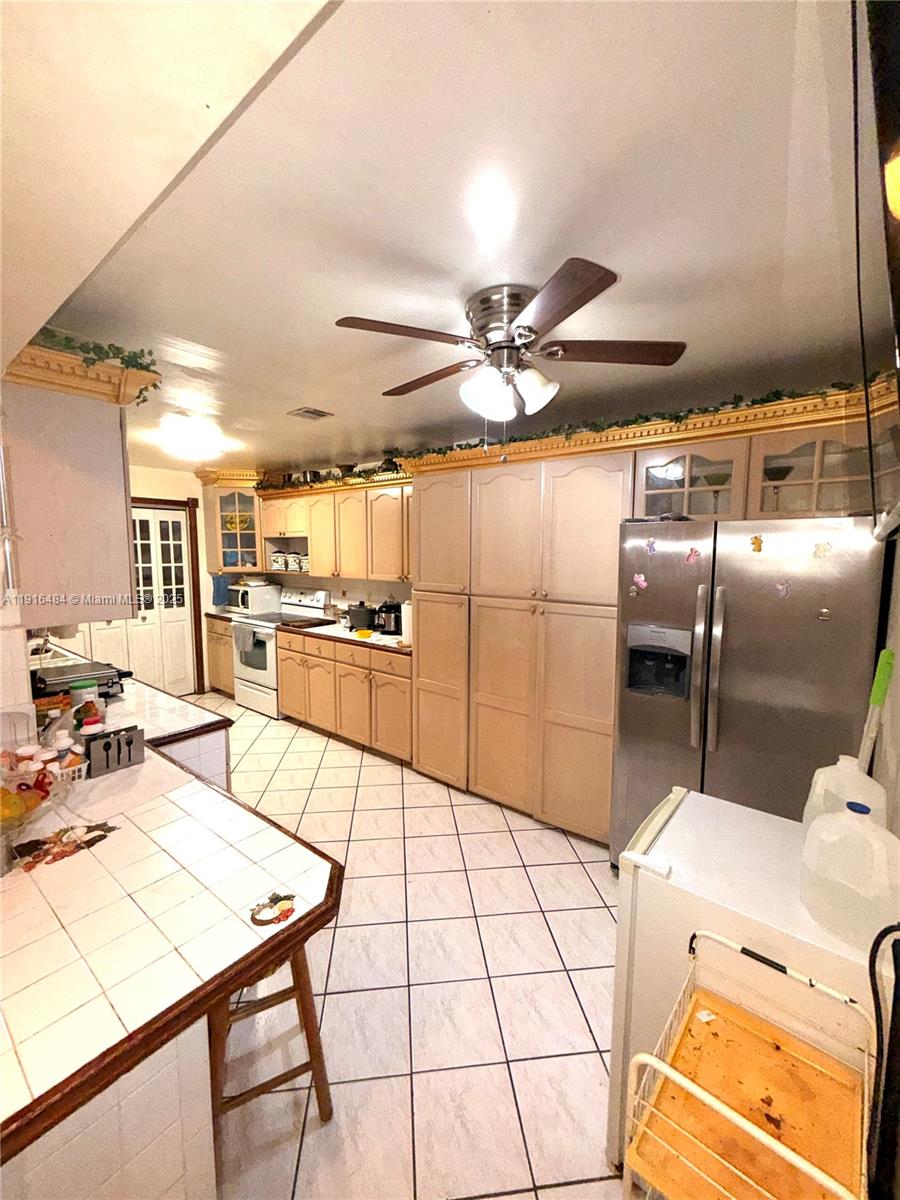 5850 SW 13th Ter