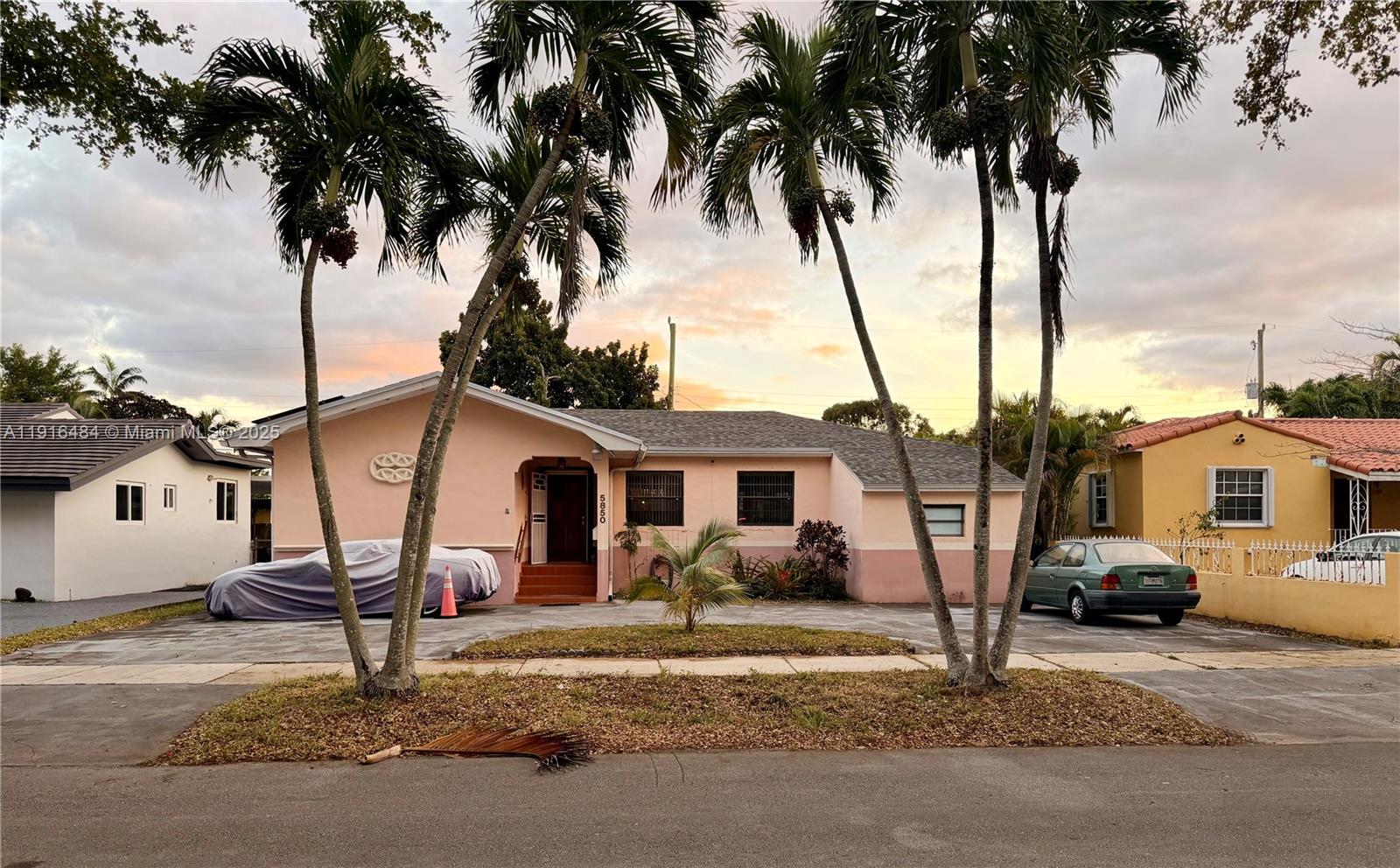 5850 SW 13th Ter