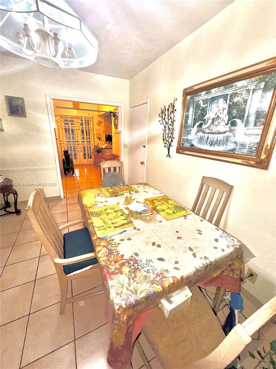5850 SW 13th Ter