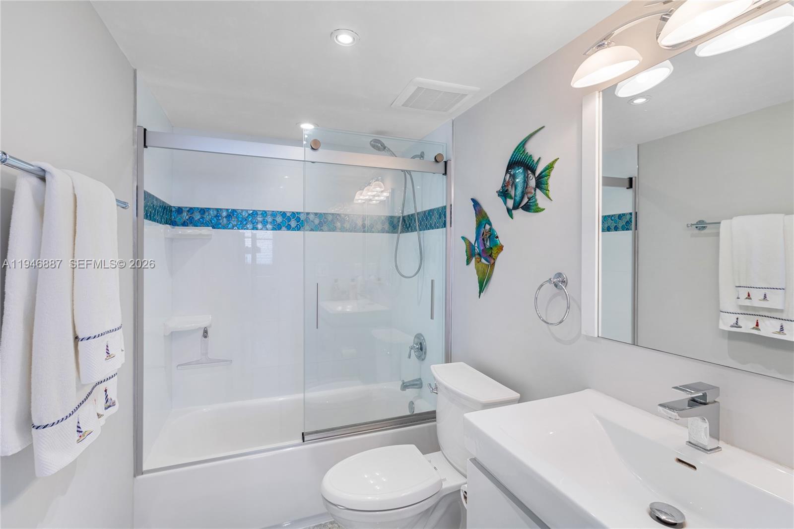 6061 Collins Ave # 6F