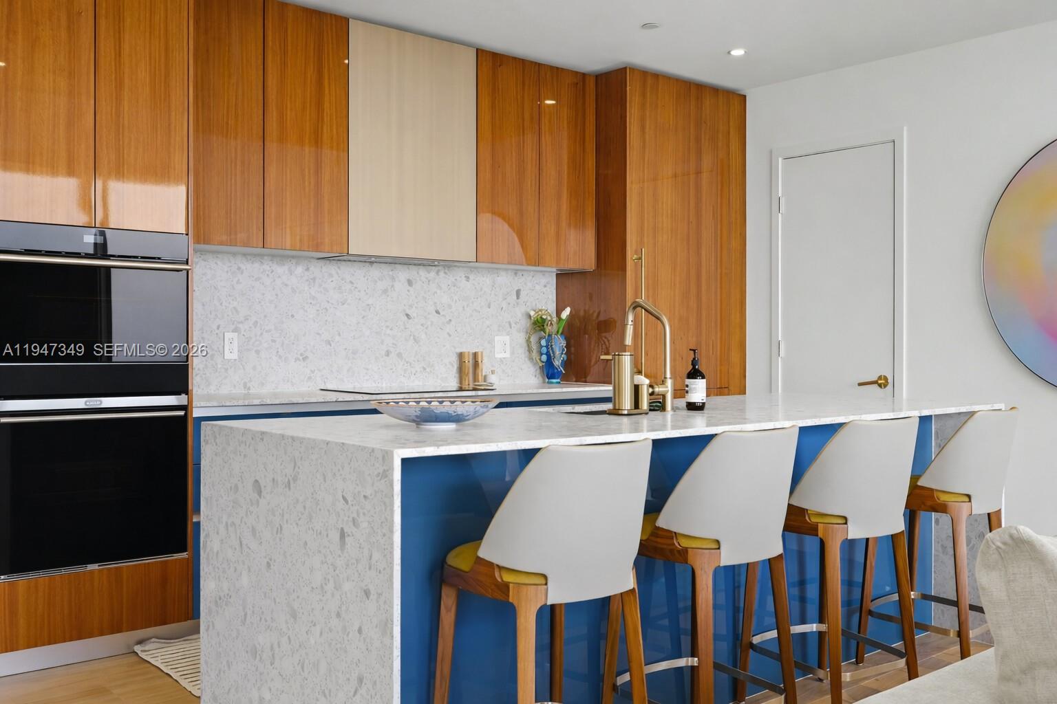 2678 Tigertail Ave # 1806