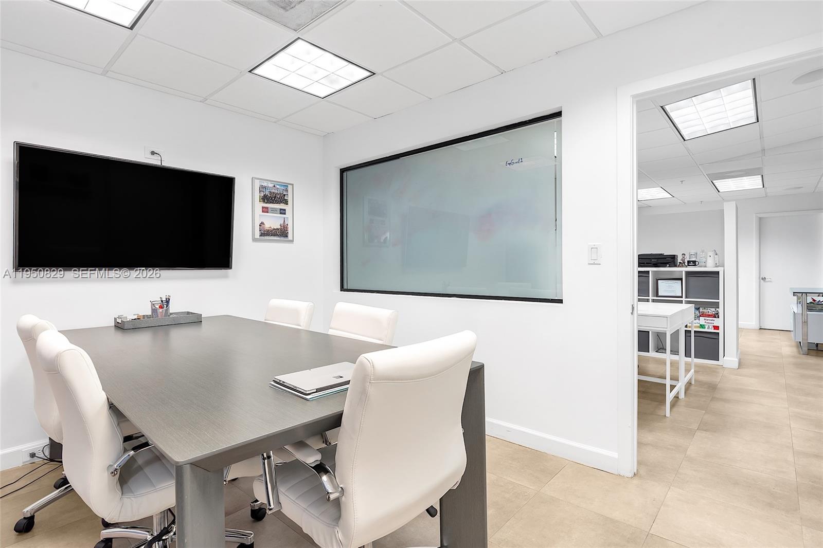 1110 Brickell Ave # 806