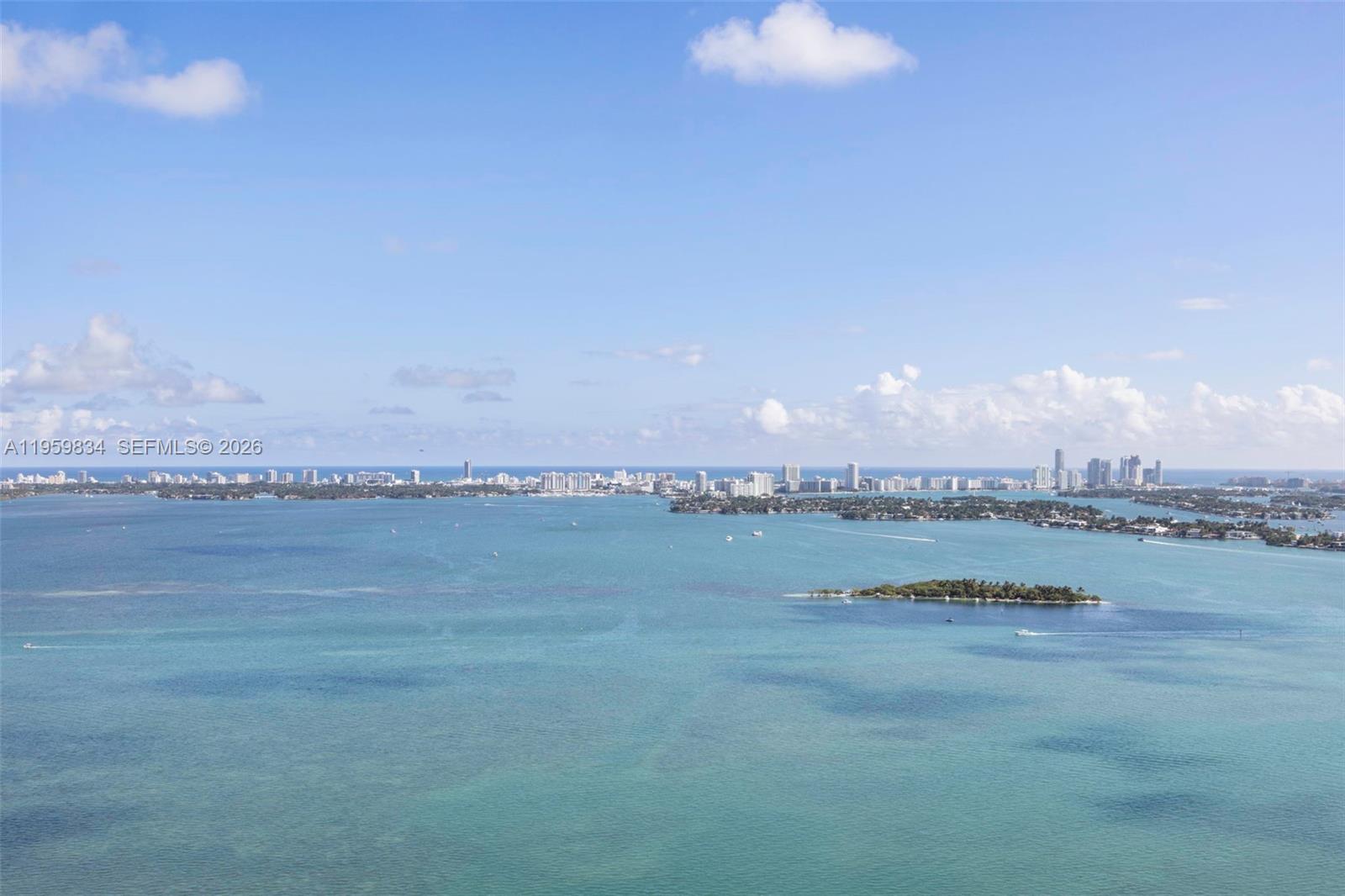 460 NE 28th St # 4002