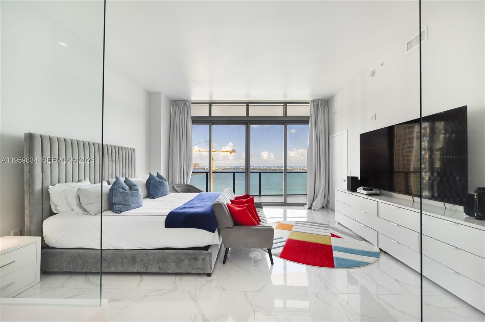 460 NE 28th St # 4002