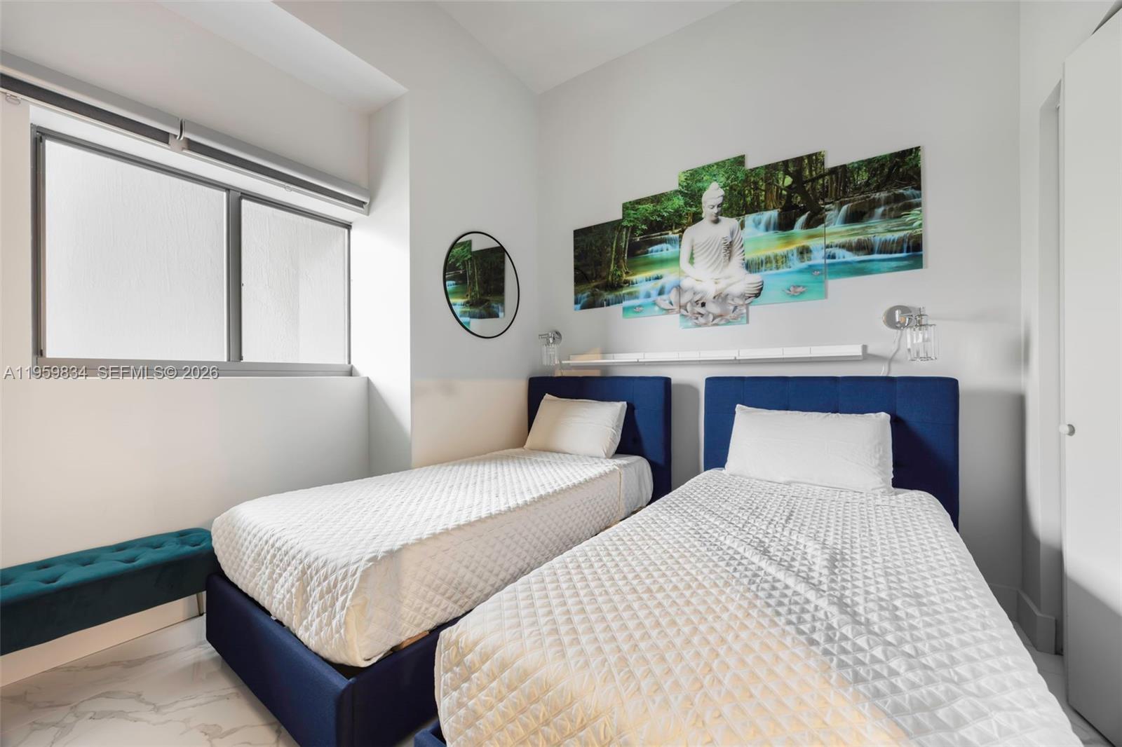 460 NE 28th St # 4002