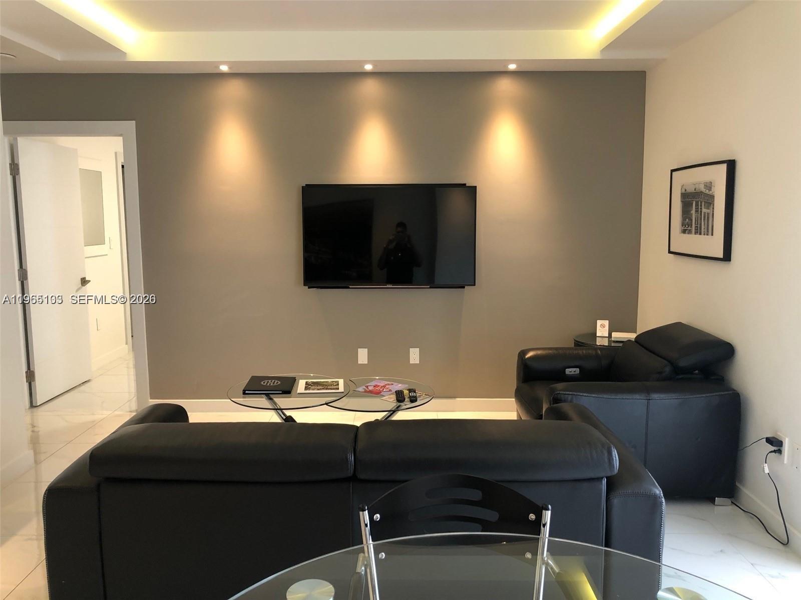 185 SE 14th Ter # 2001