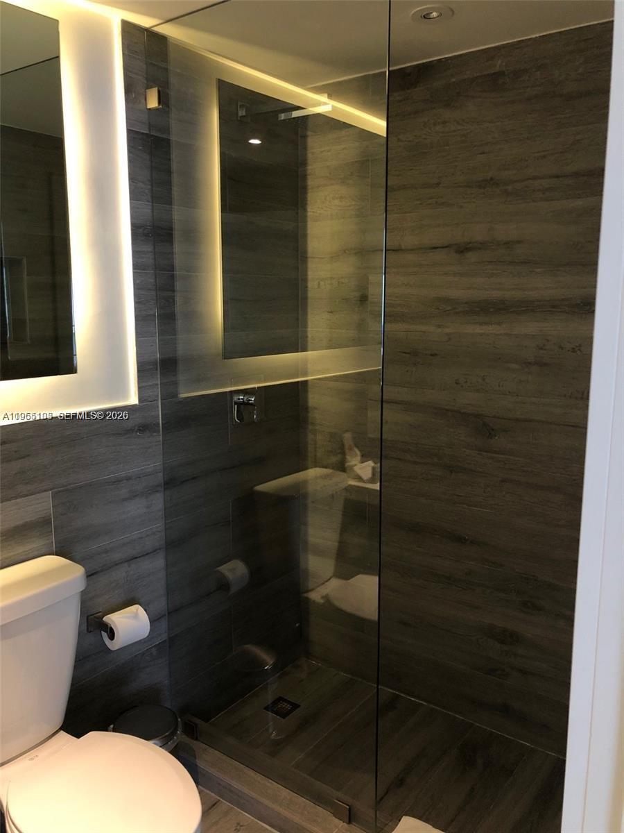 185 SE 14th Ter # 2001