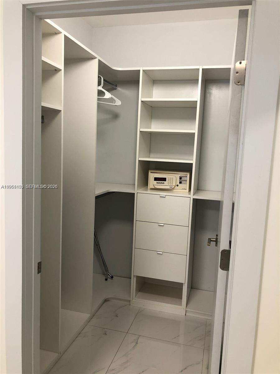 185 SE 14th Ter # 2001