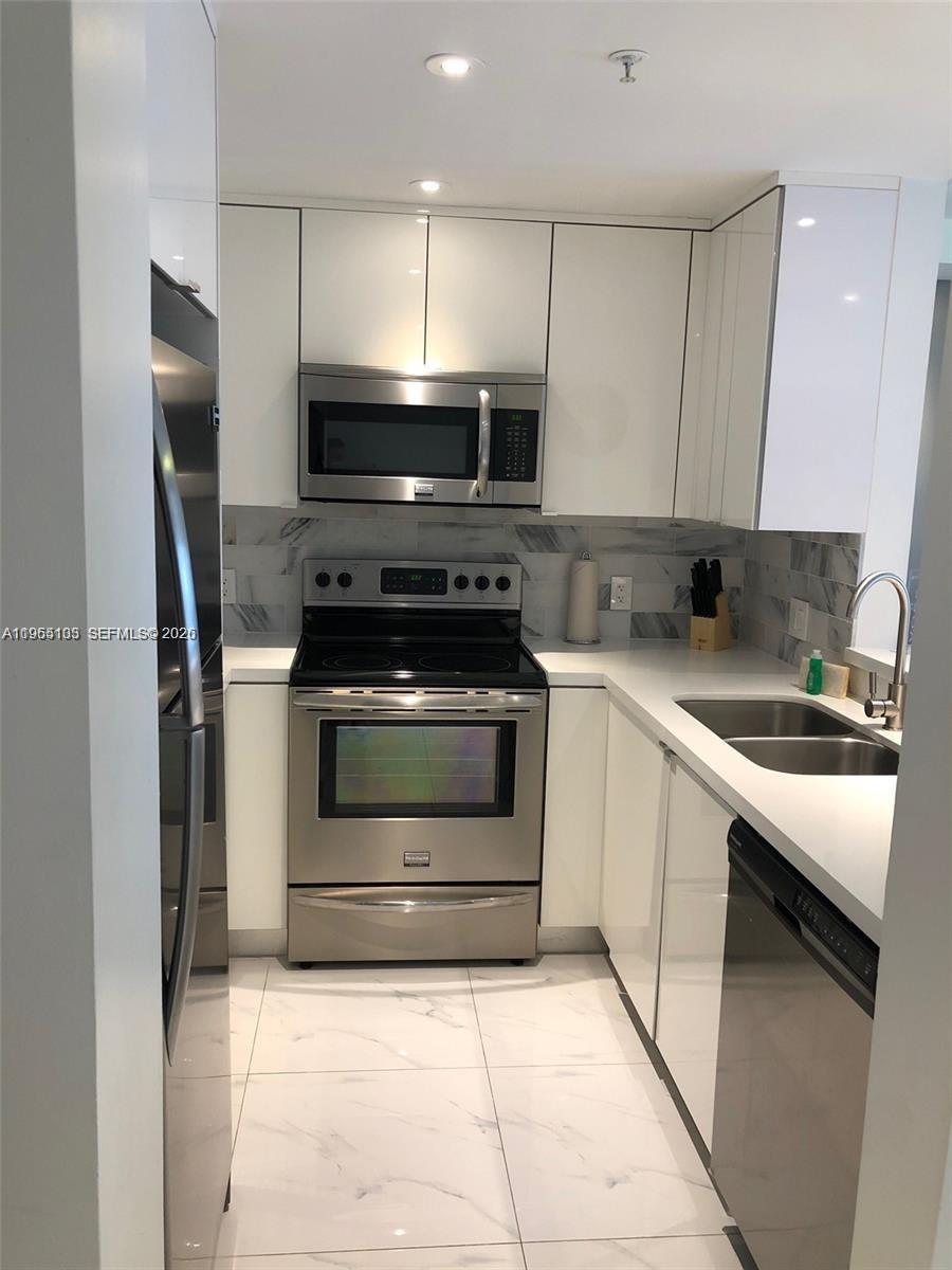 185 SE 14th Ter # 2001