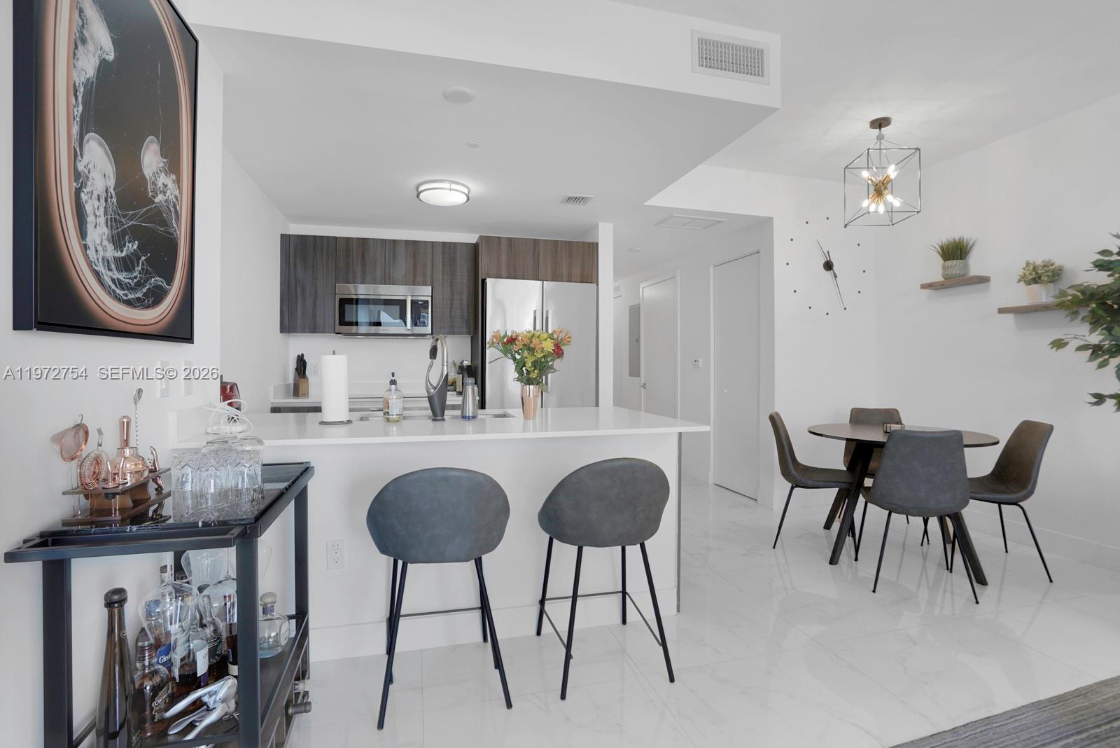 488 NE 18th St # 3804