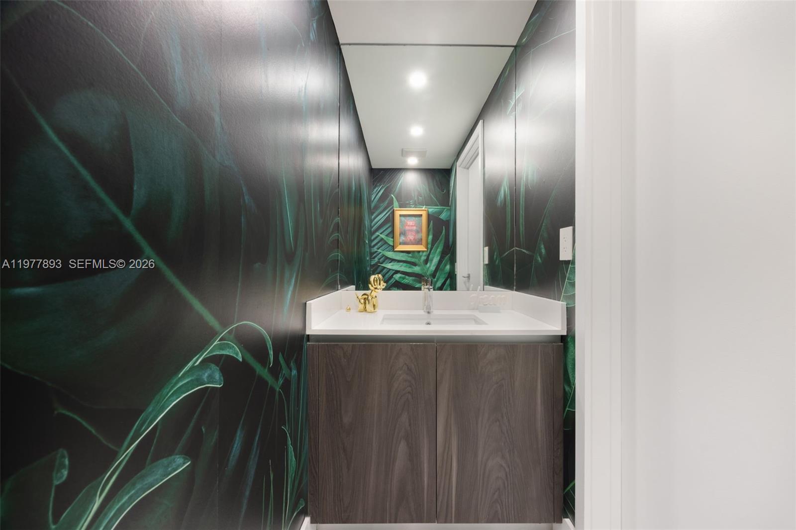 3131 NE 7th Ave # 1902