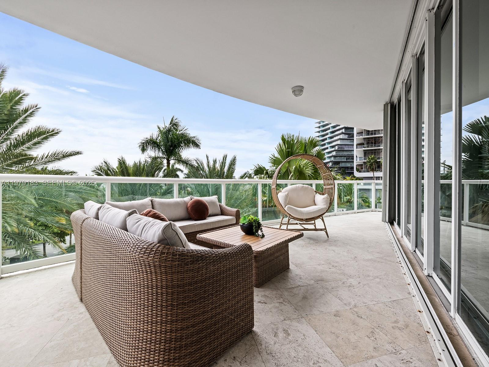 2645 S Bayshore Dr # 304