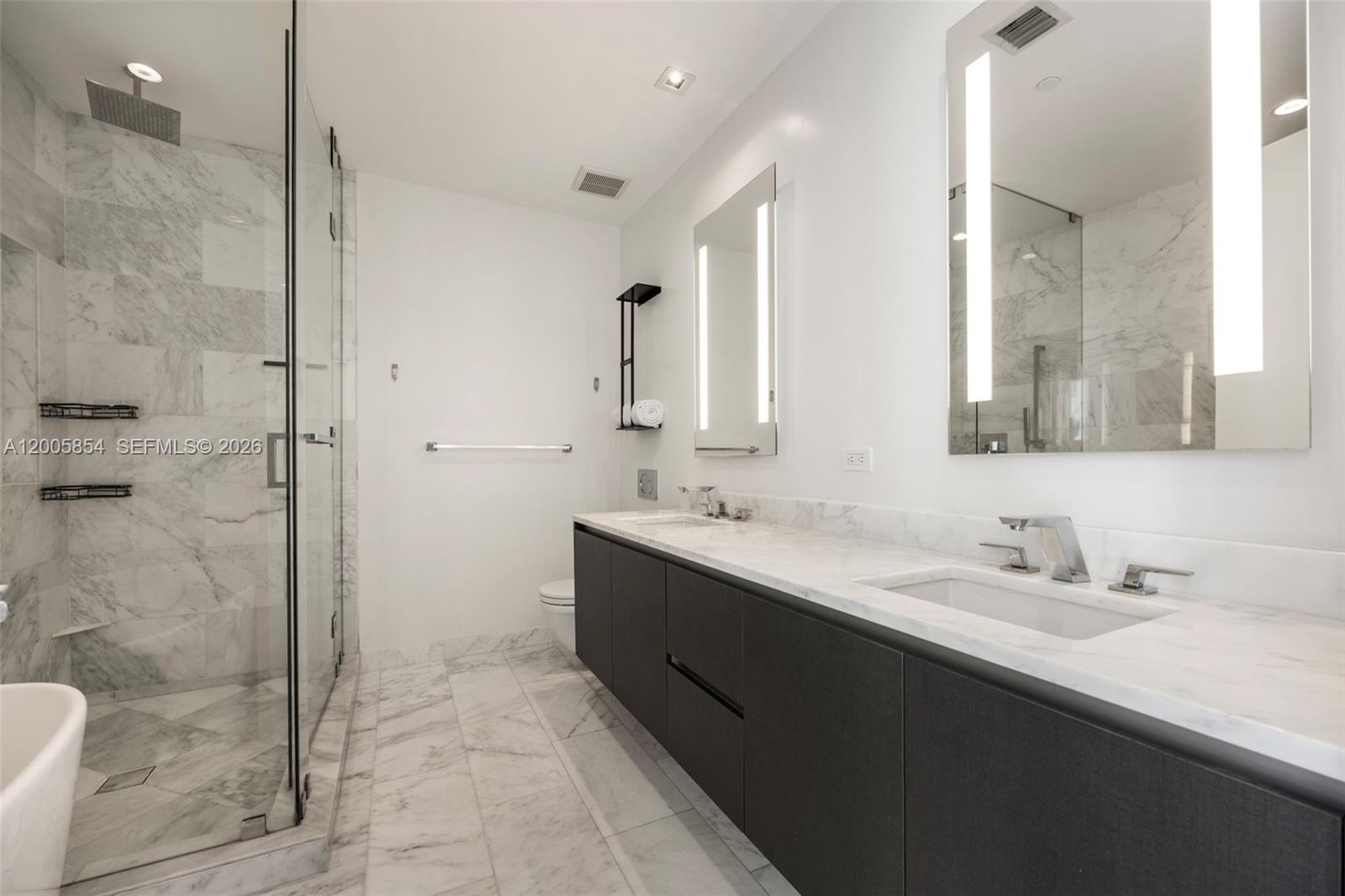 1451 Brickell Ave # 4002