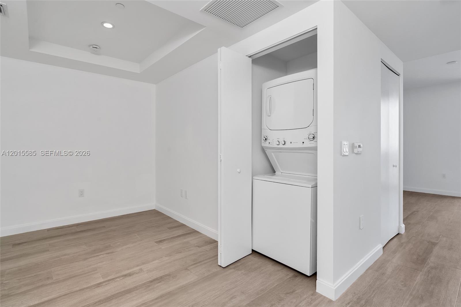 45 SW 9th St # 3502