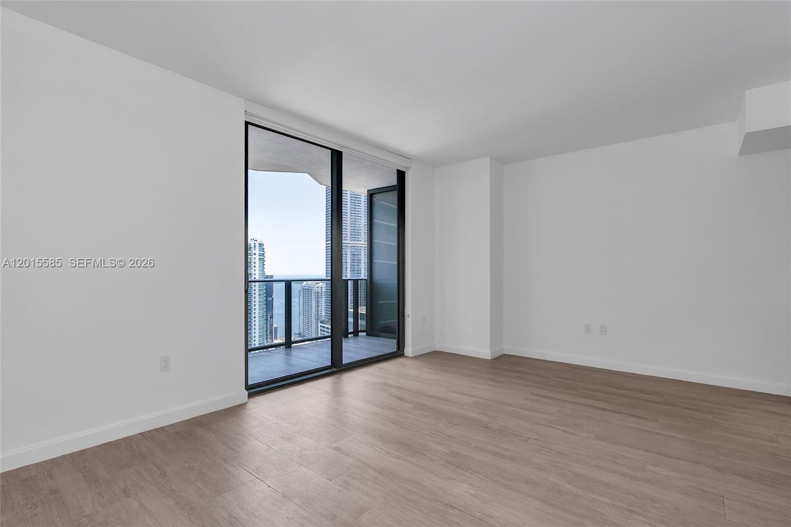 45 SW 9th St # 3502