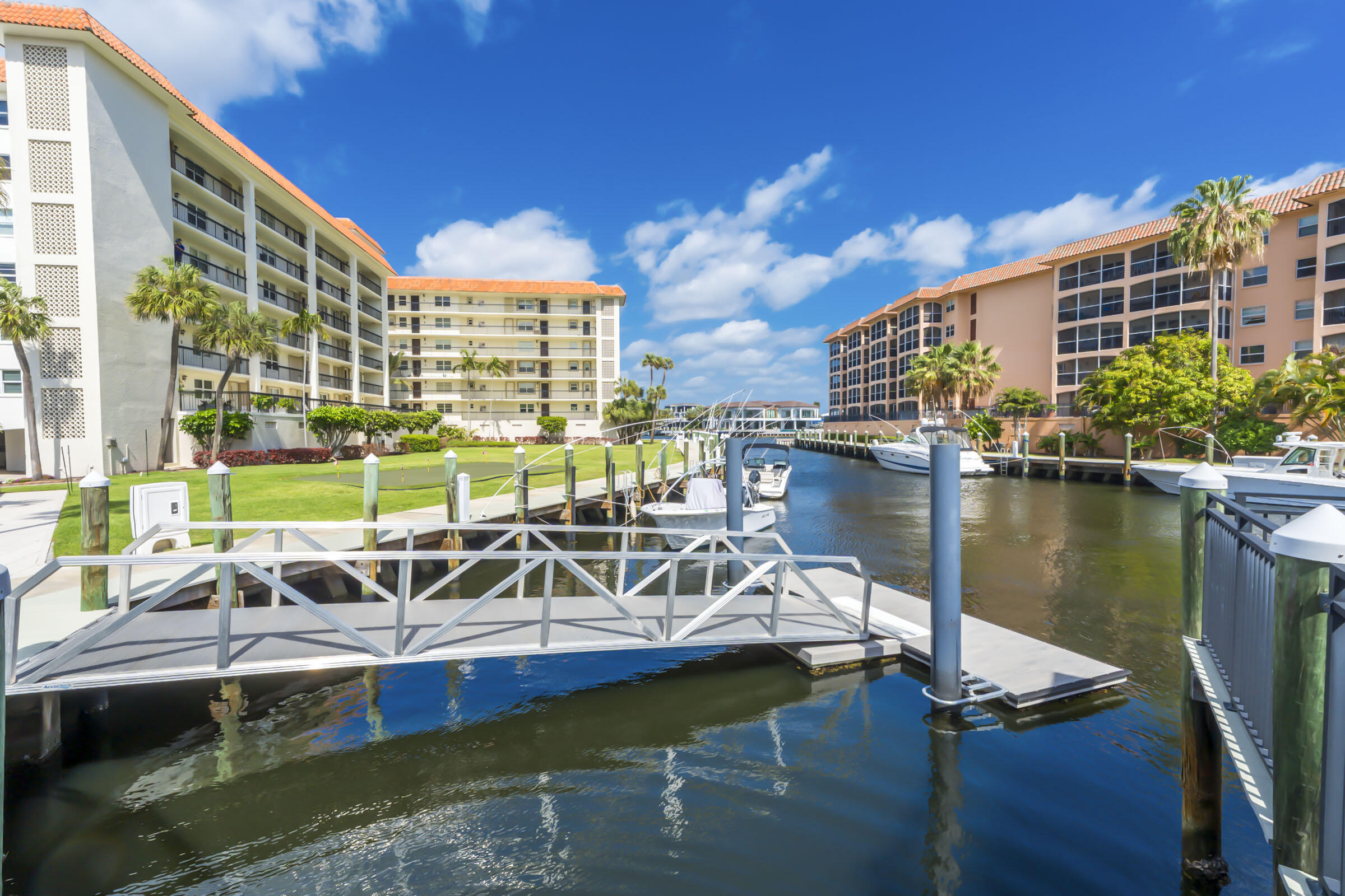 2871 N Ocean Boulevard C307