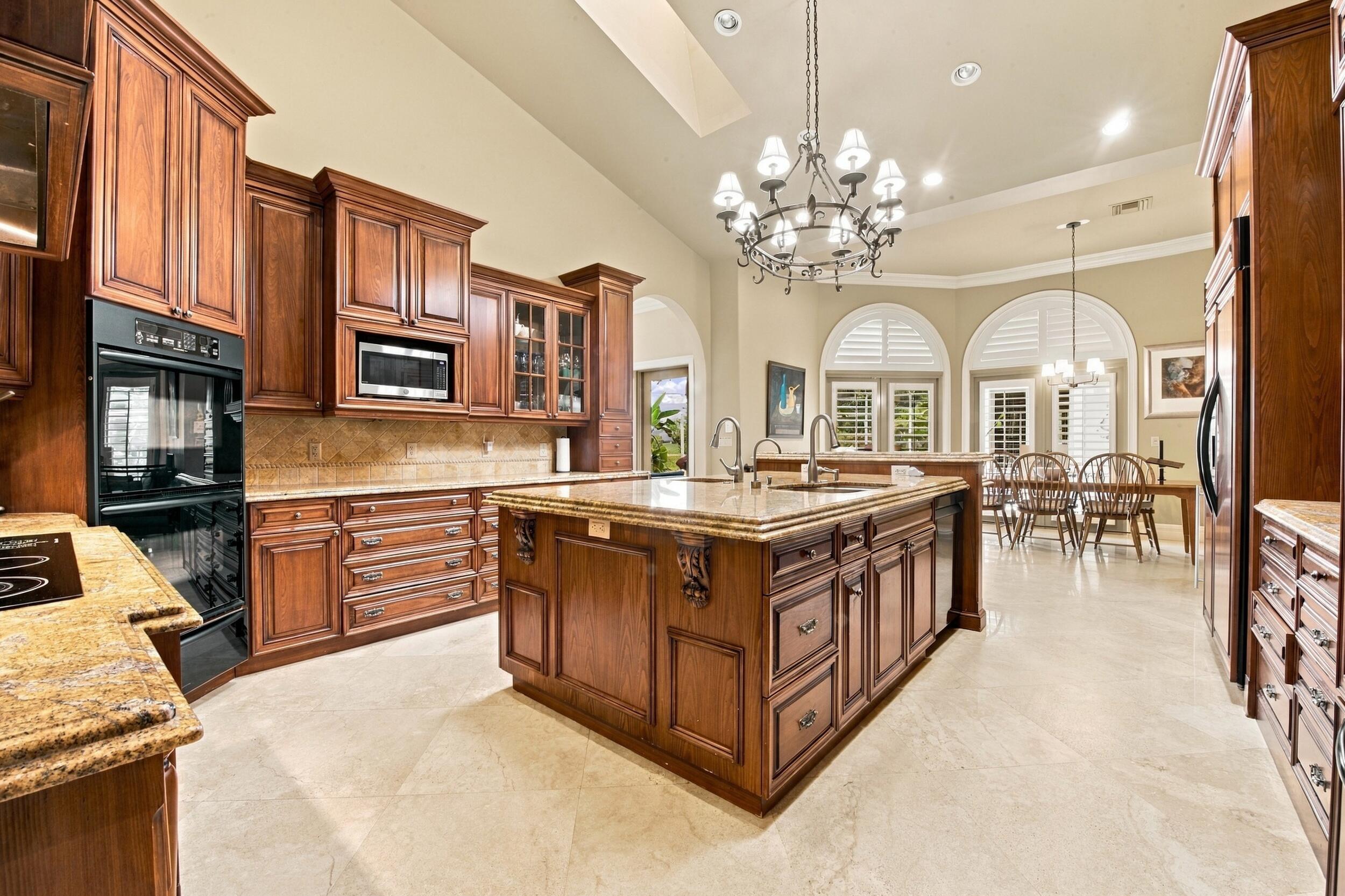21733 Old Bridge Trail