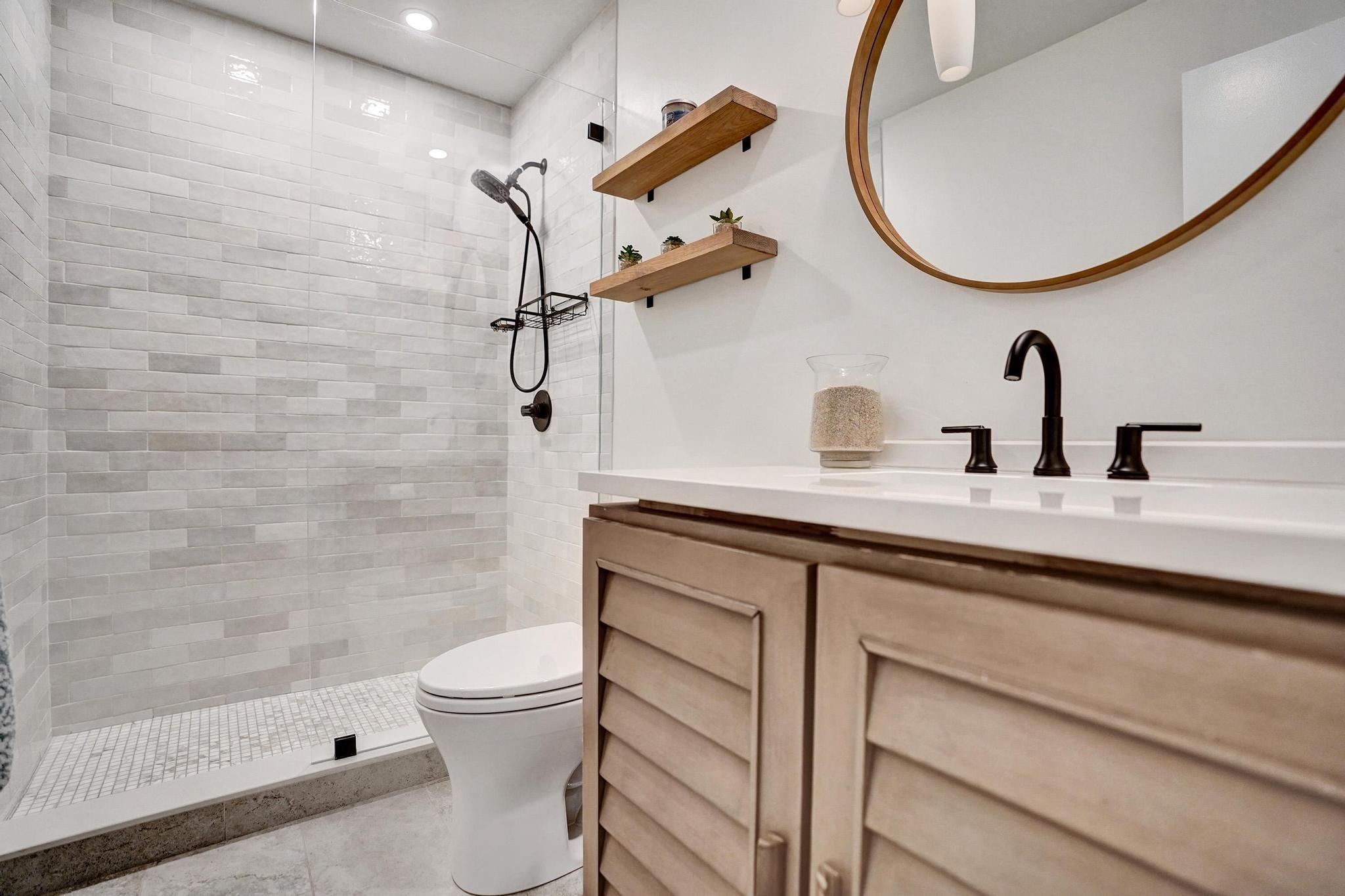 21464 Bridge View Dr