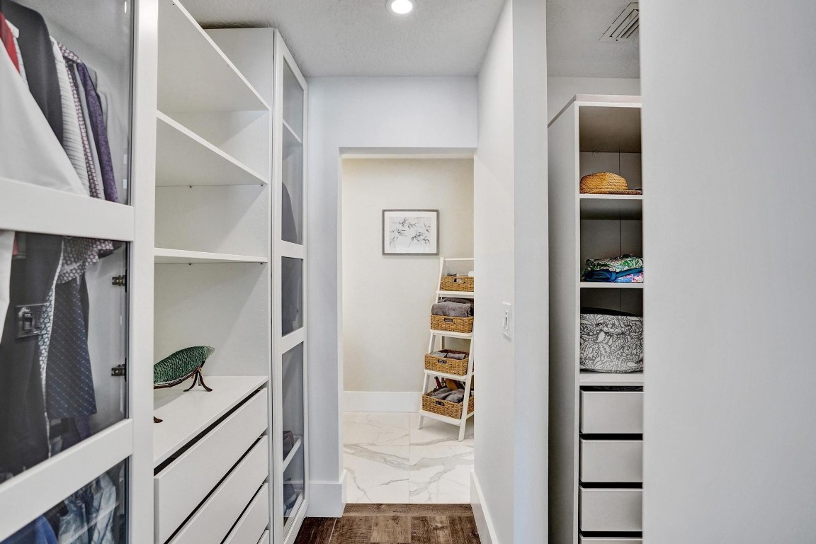 21464 Bridge View Dr