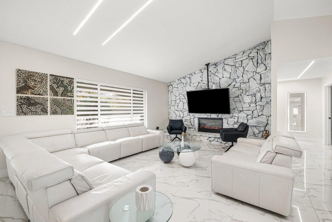 10603 Boca Woods Lane