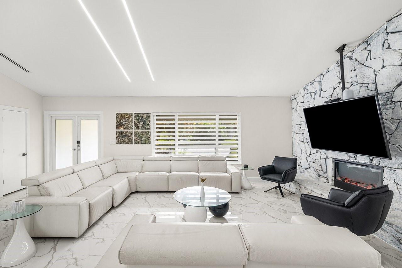 10603 Boca Woods Lane