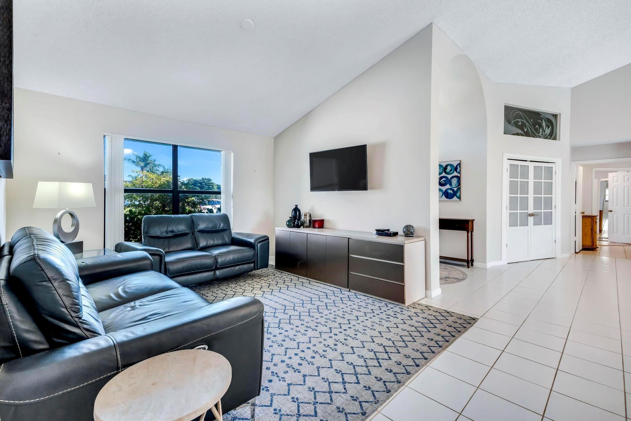 10180 Silver Lake Drive