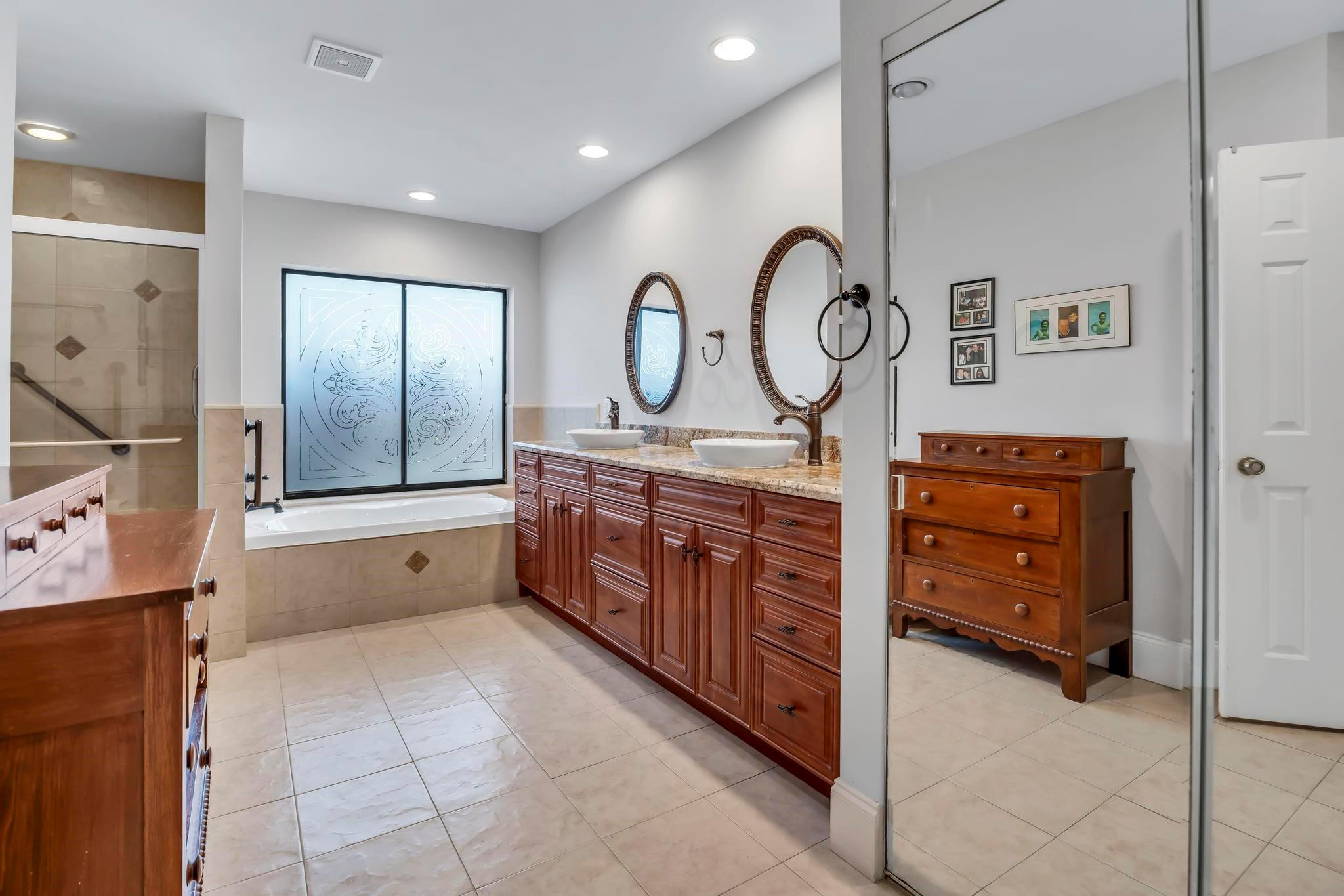 10180 Silver Lake Drive