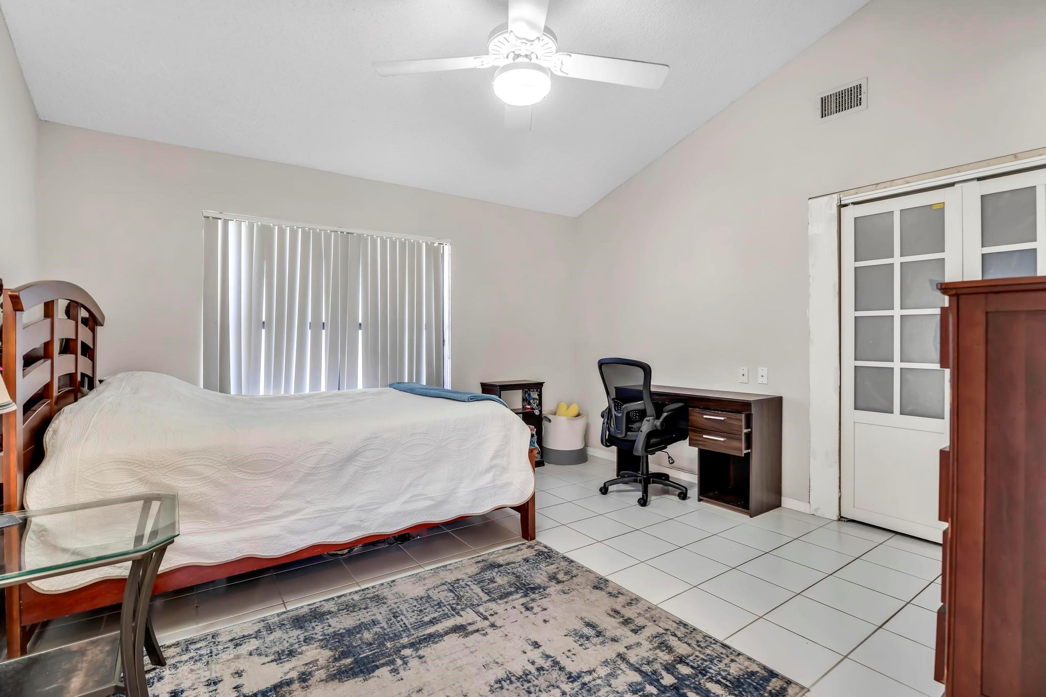 10180 Silver Lake Drive