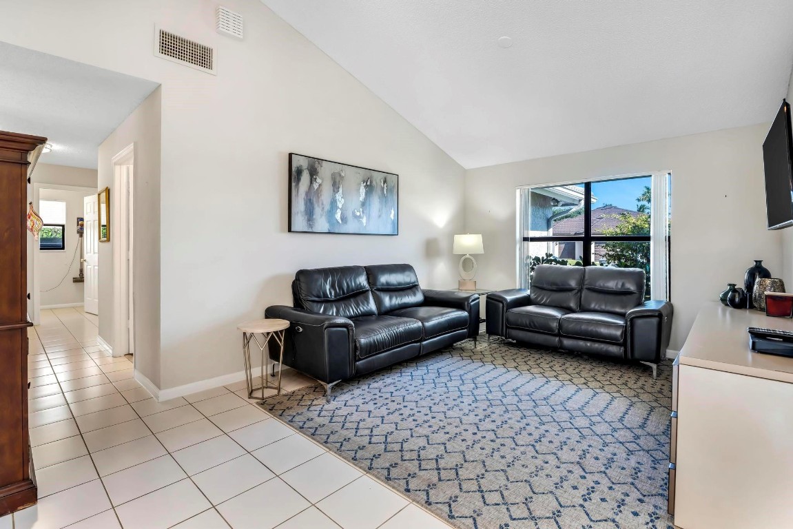 10180 Silver Lake Drive