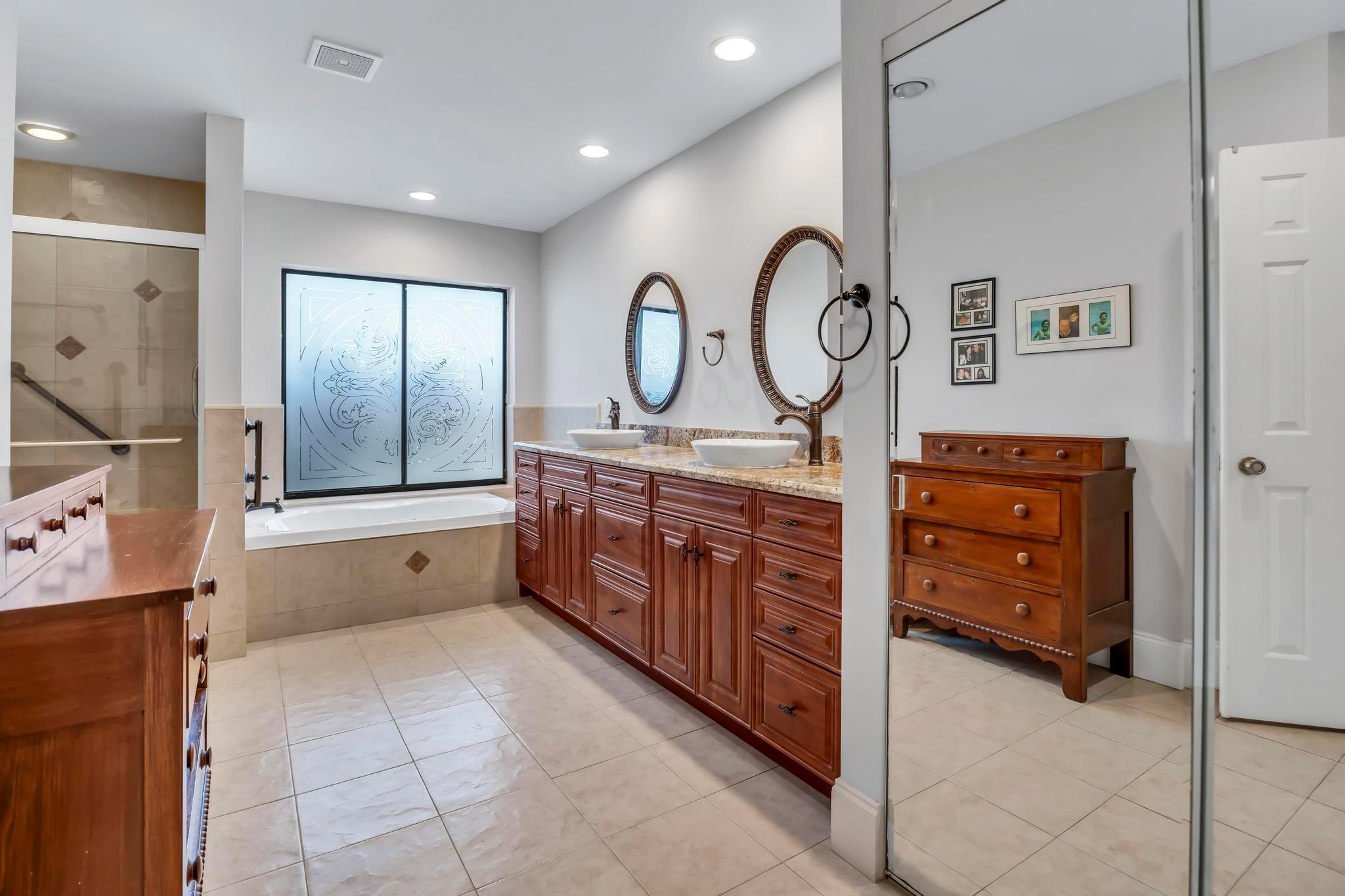 10180 Silver Lake Drive