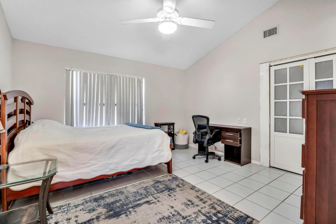 10180 Silver Lake Drive