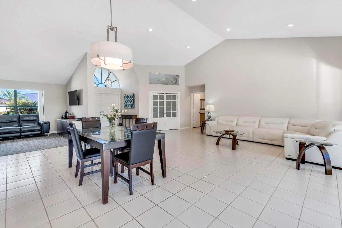 10180 Silver Lake Drive