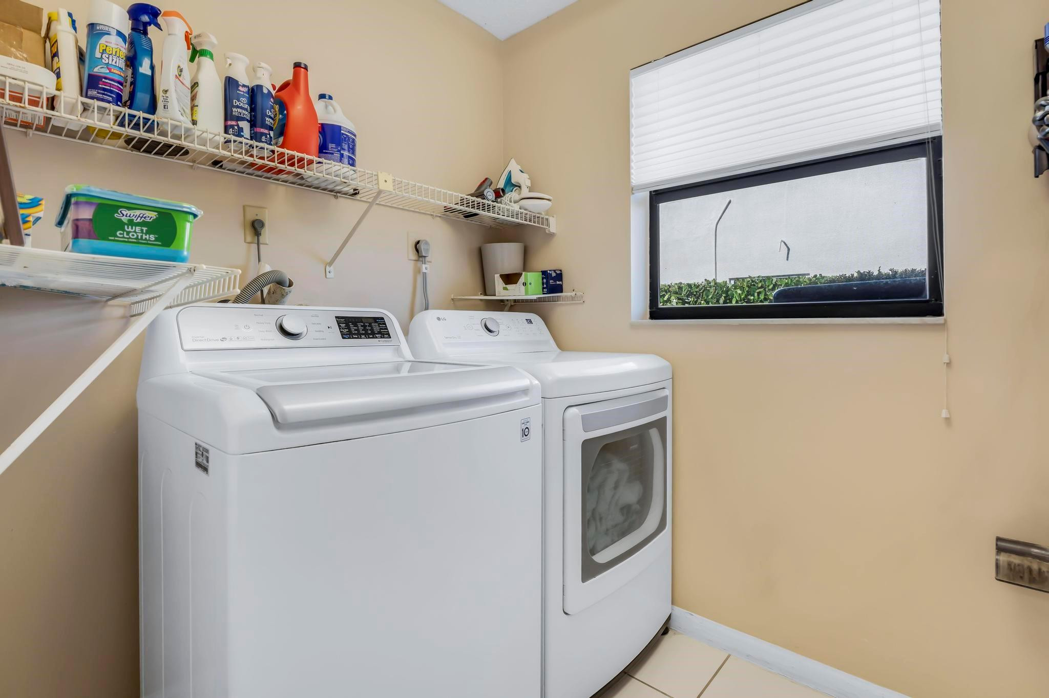 10180 Silver Lake Drive