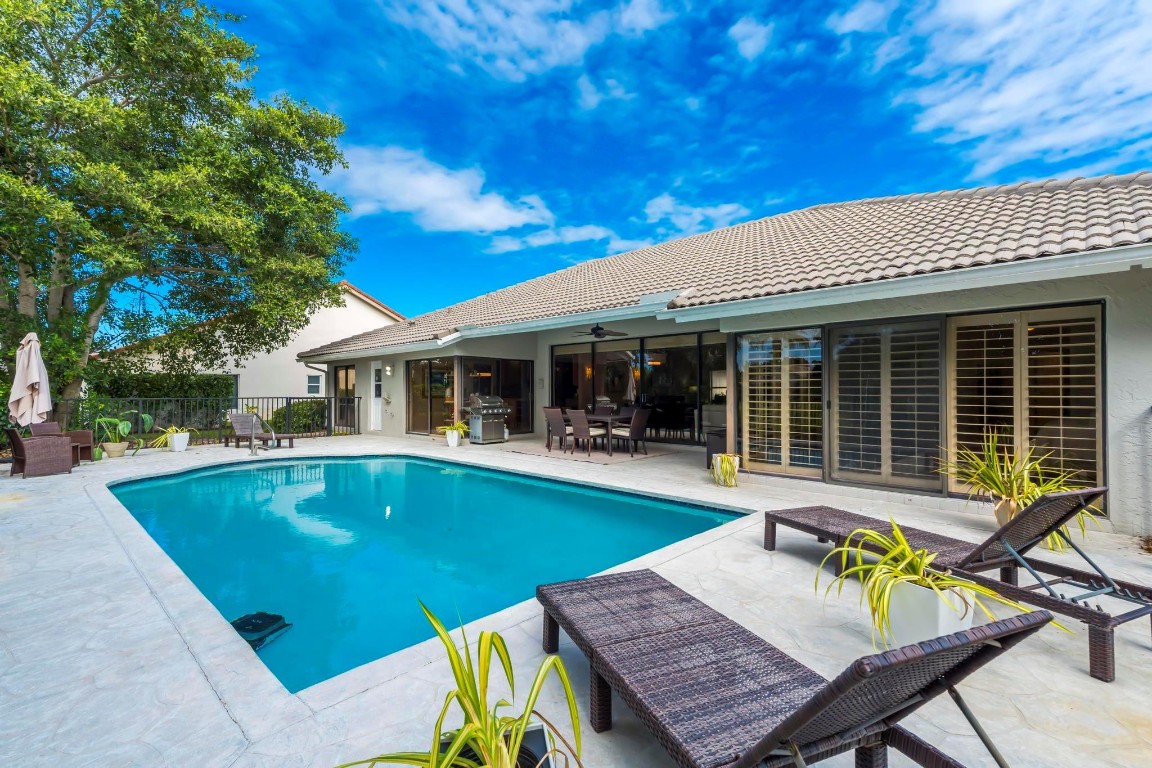 10180 Silver Lake Drive