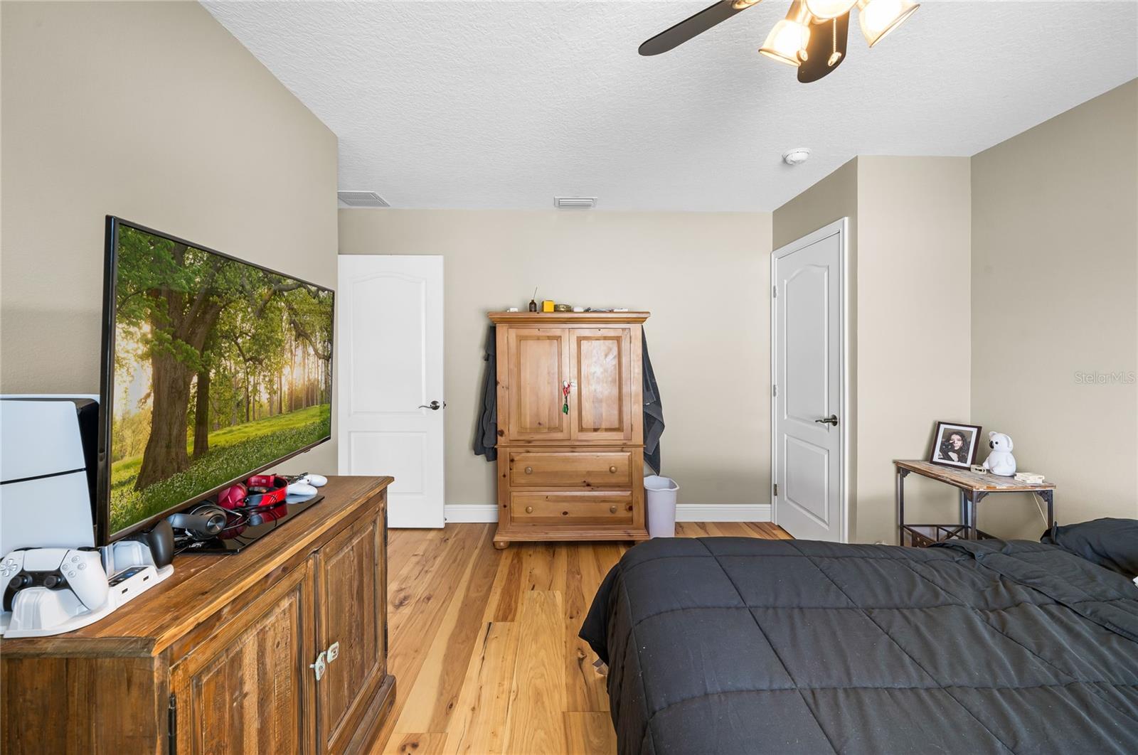 889 BRANTLEY DR