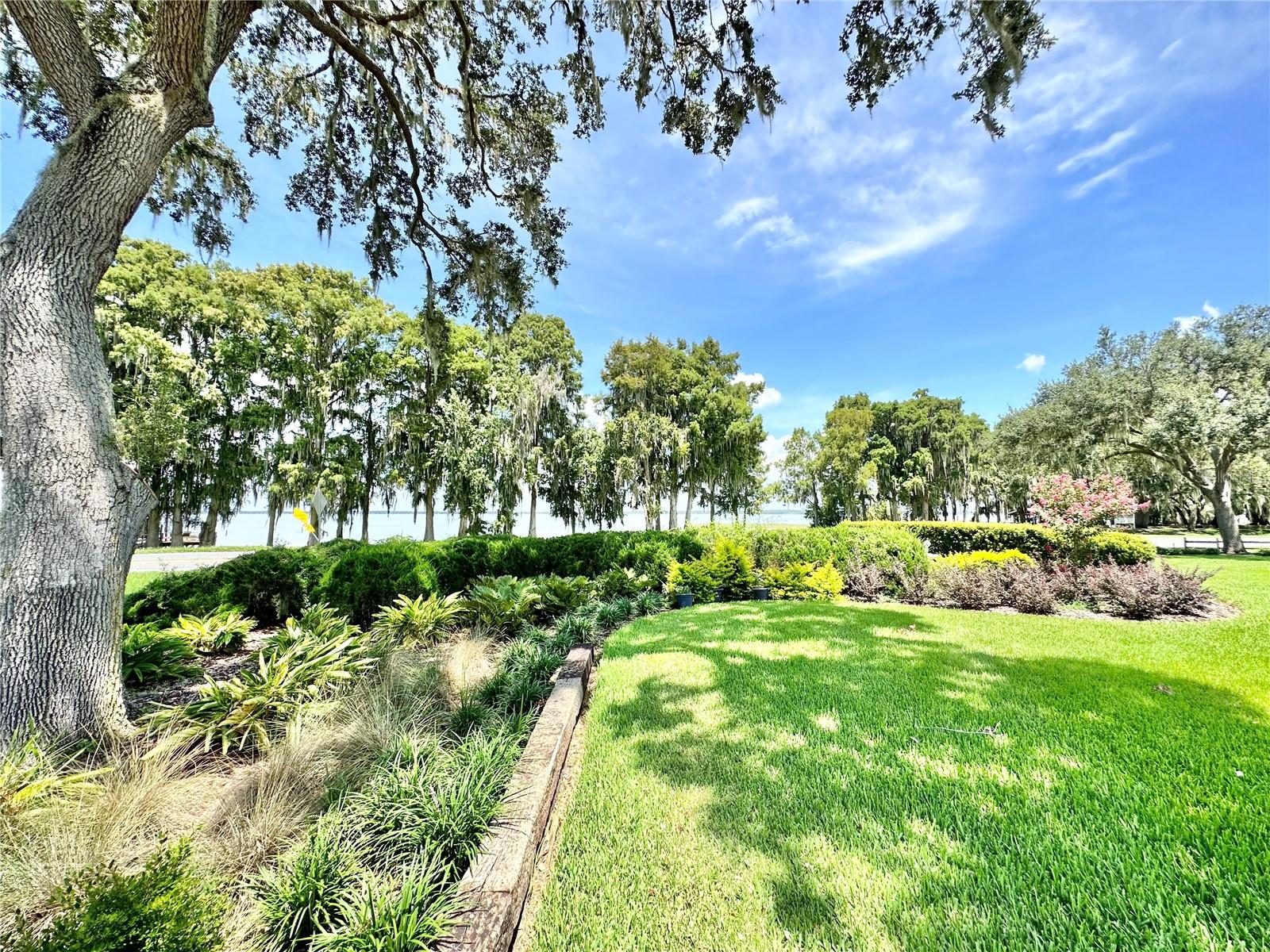 1210 OVERLOOK RD