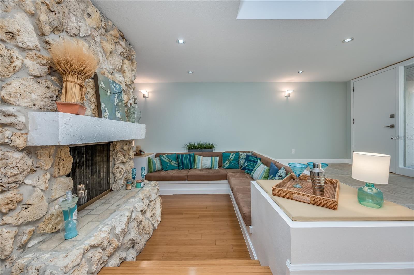 106 STARLING LN