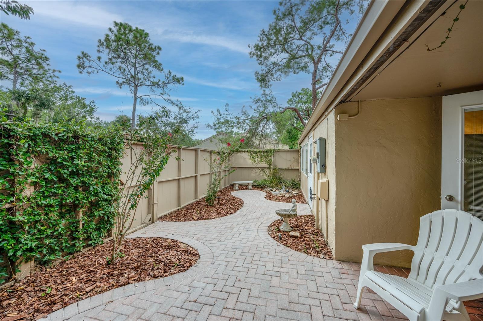 106 STARLING LN